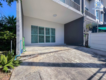 *****ทาวน์เฮ้าส์มือสองย่านนนทบุรี ม.พลีโน่ ปิ่นเกล้า-วงแหวน หลังมุม! คุณภาพระดับ AP เนื้อที่กว้างขวางถึง 30.3 ตร.ว. ฟังก์ชัน 3 ห้องนอน 2 ห้องน้ำ 2 ที่จอดรถ สภาพดี พร้อมเข้าอยู่ บนทำเลเดินทางสะดวก เชื่อมต่อหลายเส้นทาง ใกล้จุดทางด่วน "ศรีรัช" ห้ามพลาด!